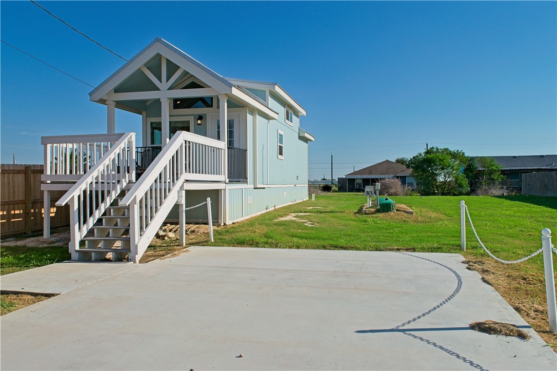 211 W Pompano Rockport TX 78382