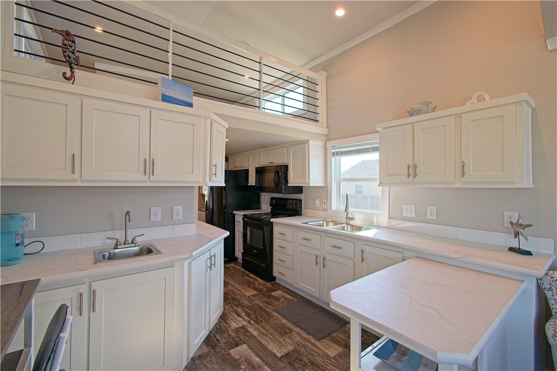 211 W Pompano Rockport TX 78382
