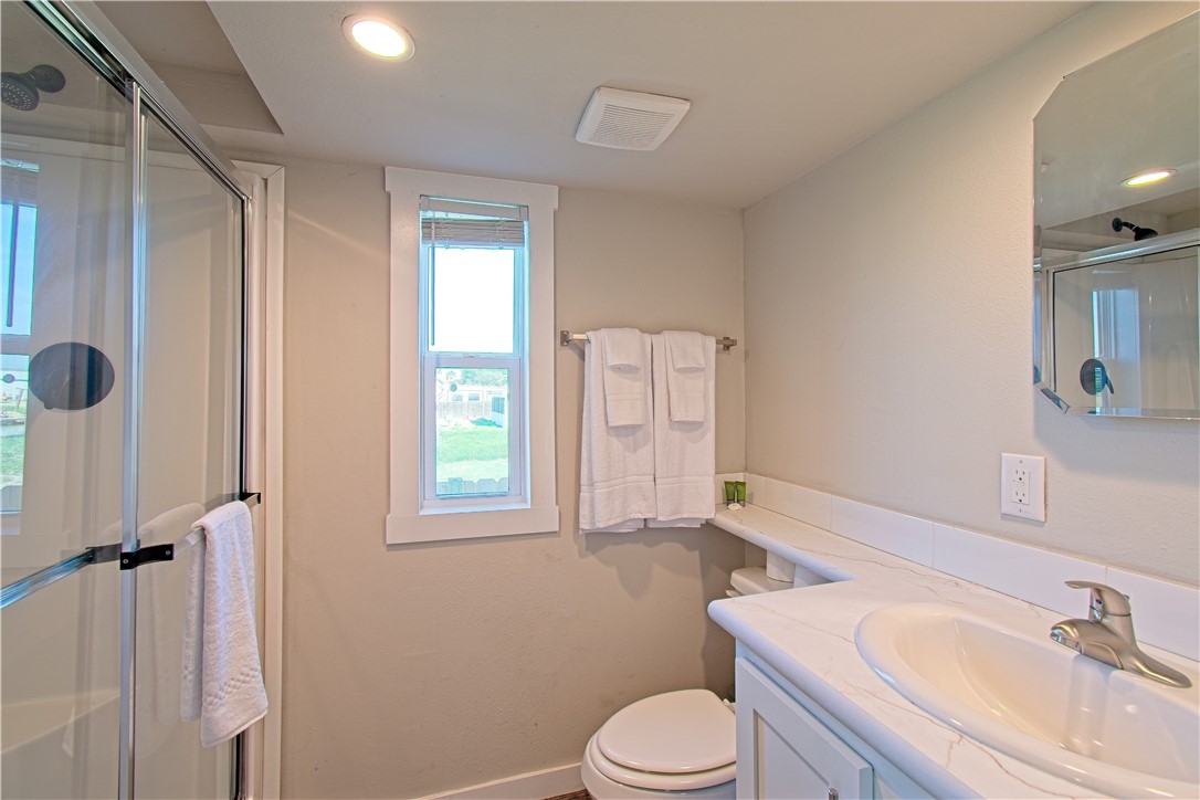 211 W Pompano Rockport TX 78382