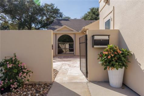 101 Santa Fe Drive Rockport TX 78382