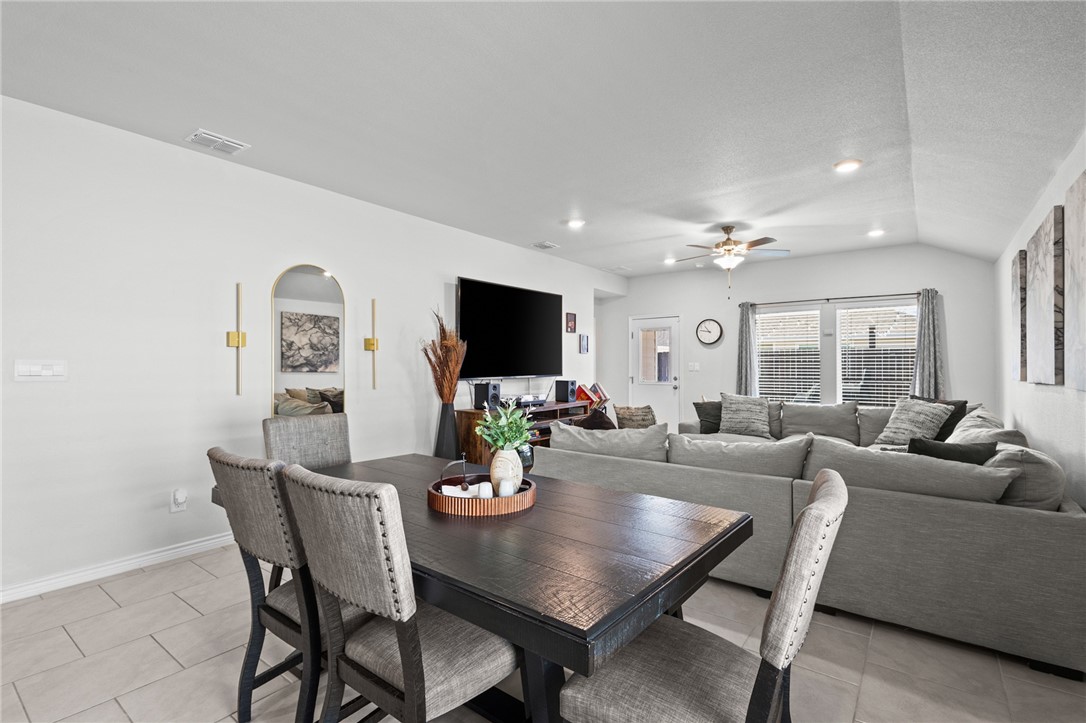 1825 Whirlaway Drive Corpus Christi TX 78417