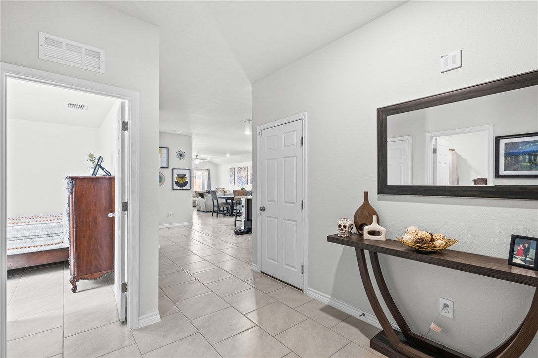 1825 Whirlaway Drive Corpus Christi TX 78417
