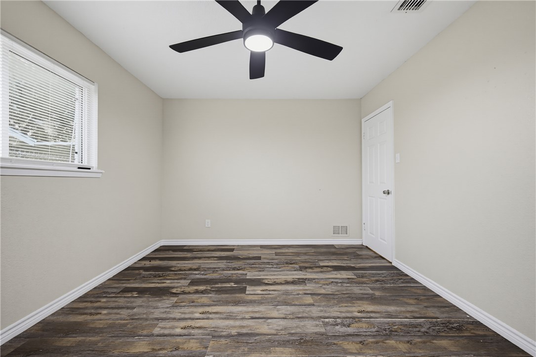 5225 Hitching Post Corpus Christi TX 78415