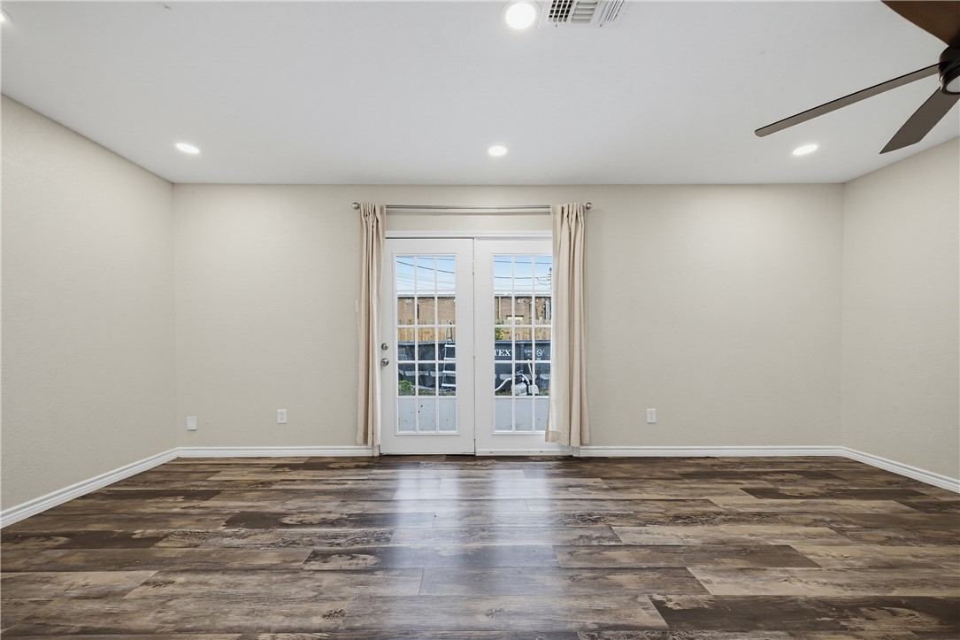 5225 Hitching Post Corpus Christi TX 78415