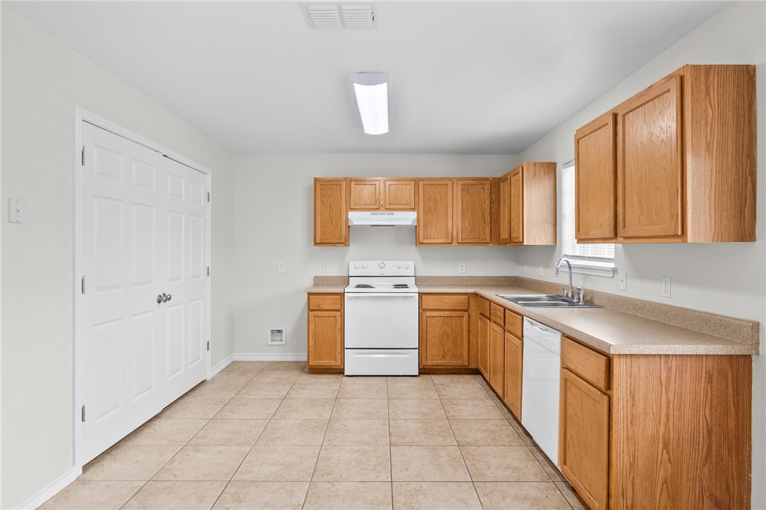 534 Military Drive Corpus Christi TX 78418