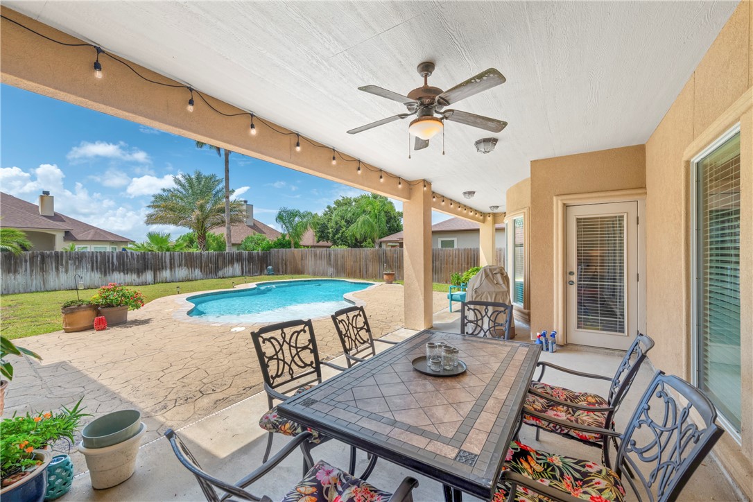 1818 Hosea Court Corpus Christi TX 78418