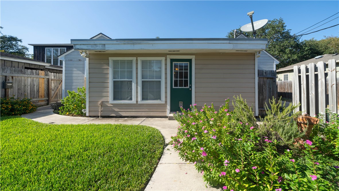 313 N Morningside Street Corpus Christi TX 78404