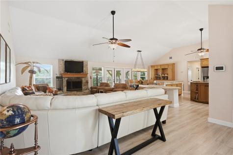 1663 Mooney Ingleside TX 78362