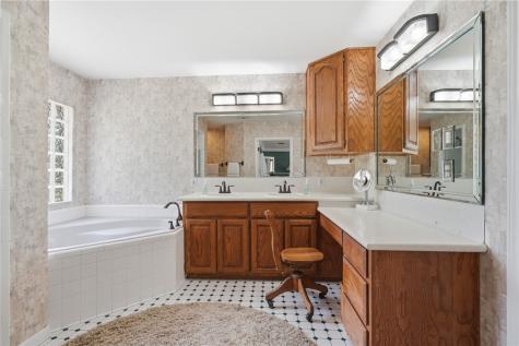 1663 Mooney Ingleside TX 78362