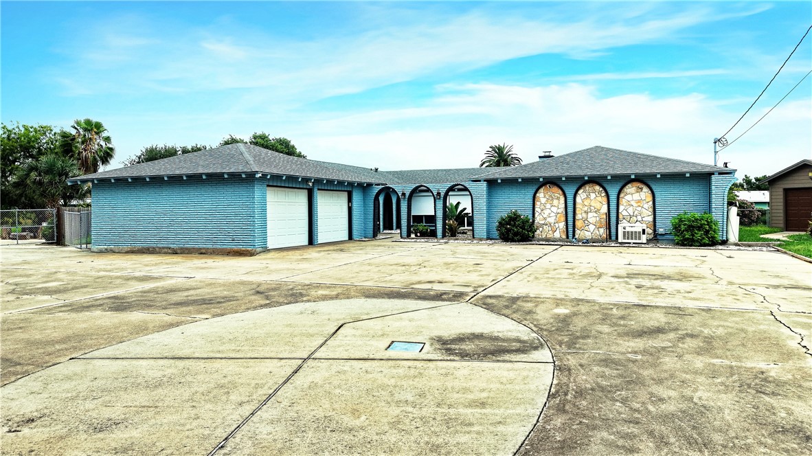 3306 Bali Drive Corpus Christi TX 78418