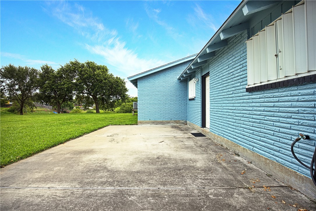 3306 Bali Drive Corpus Christi TX 78418
