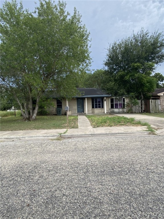 1021 W Main Street Alice TX 78332