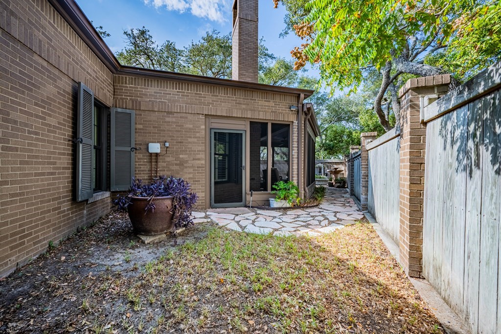 2006 Crescent Drive Rockport TX 78382