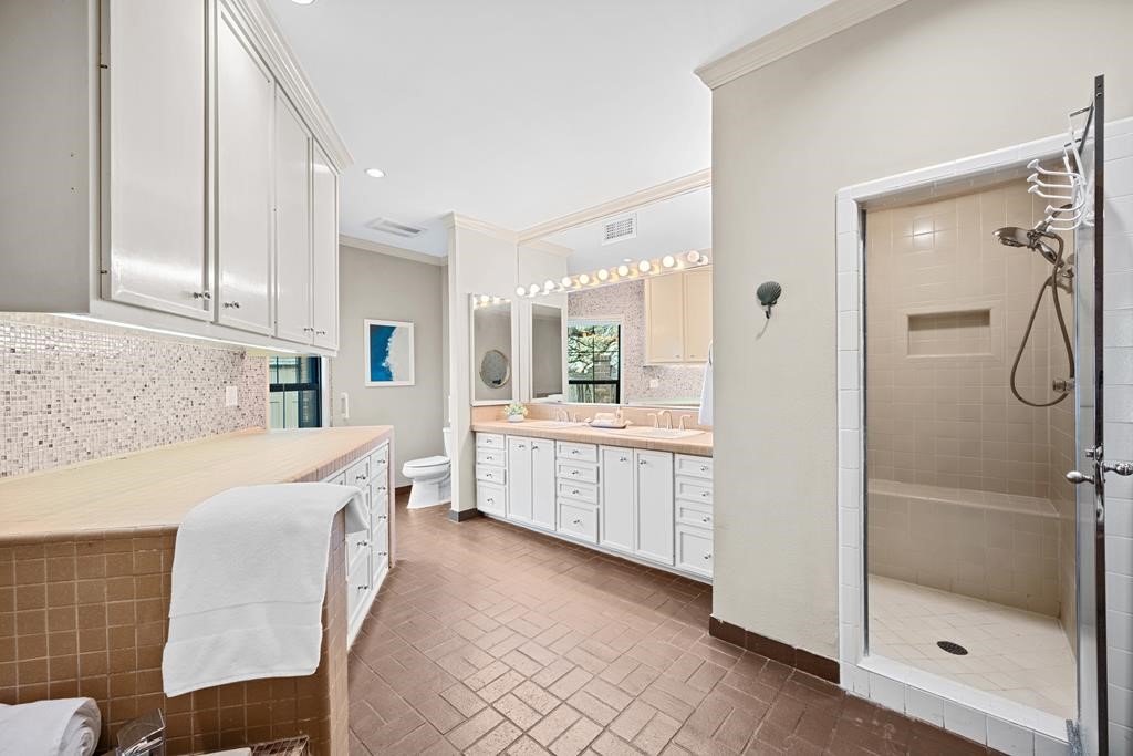 2006 Crescent Drive Rockport TX 78382