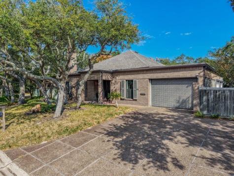 2006 Crescent Drive Rockport TX 78382