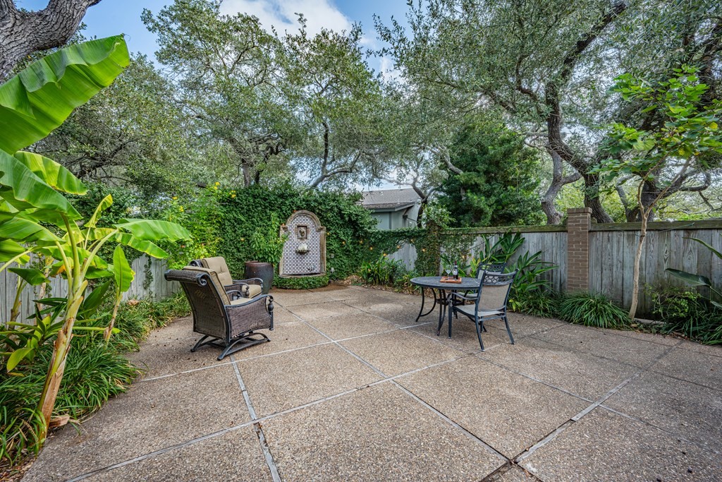 2006 Crescent Drive Rockport TX 78382