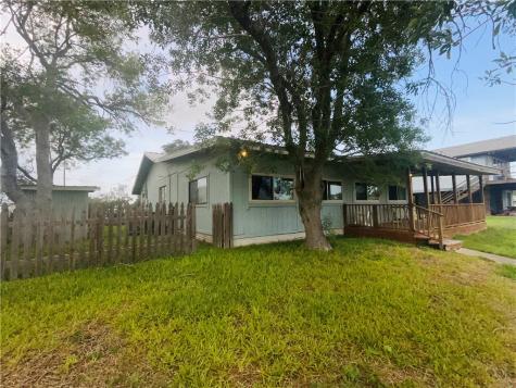 105 Canal Street Mathis TX 78368