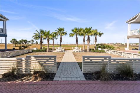 200 Sunset Avenue Port Aransas TX 78373