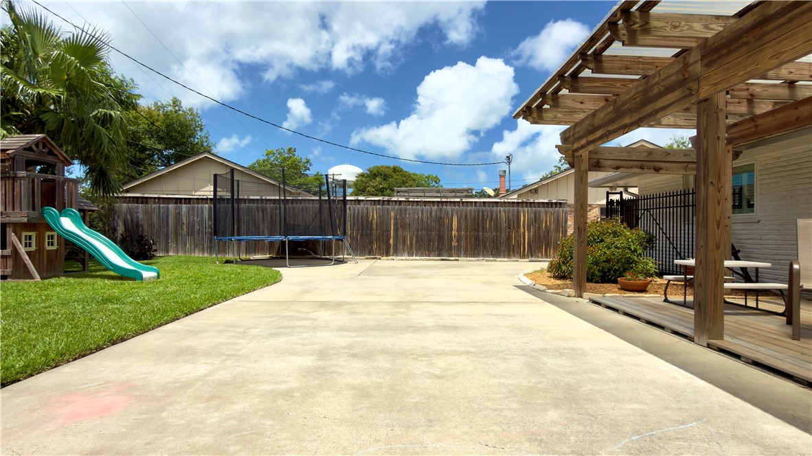 638 Moray Place Corpus Christi TX 78411