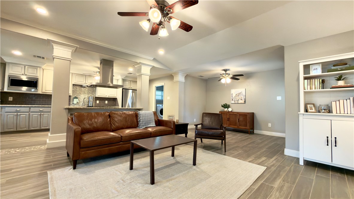 638 Moray Place Corpus Christi TX 78411