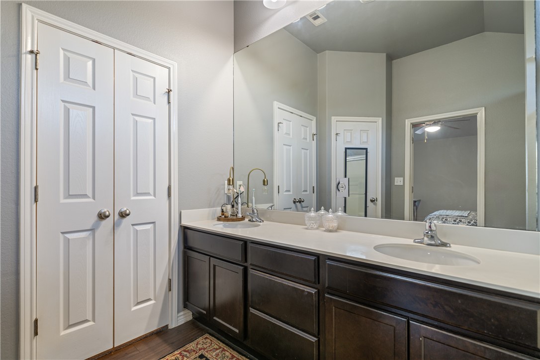 7442 Russ Corpus Christi TX 78414