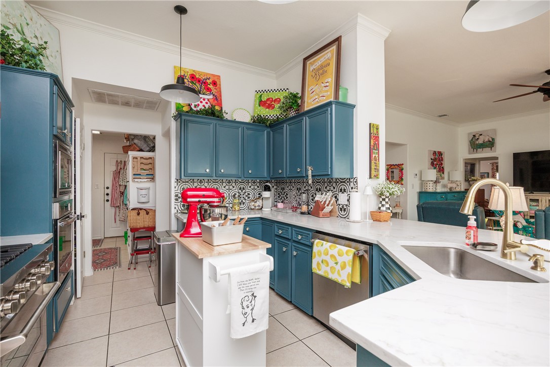 14846 Dasmarinas Drive Corpus Christi TX 78418