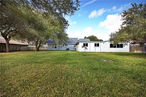 1045 S Saunders Street Aransas Pass TX 78336