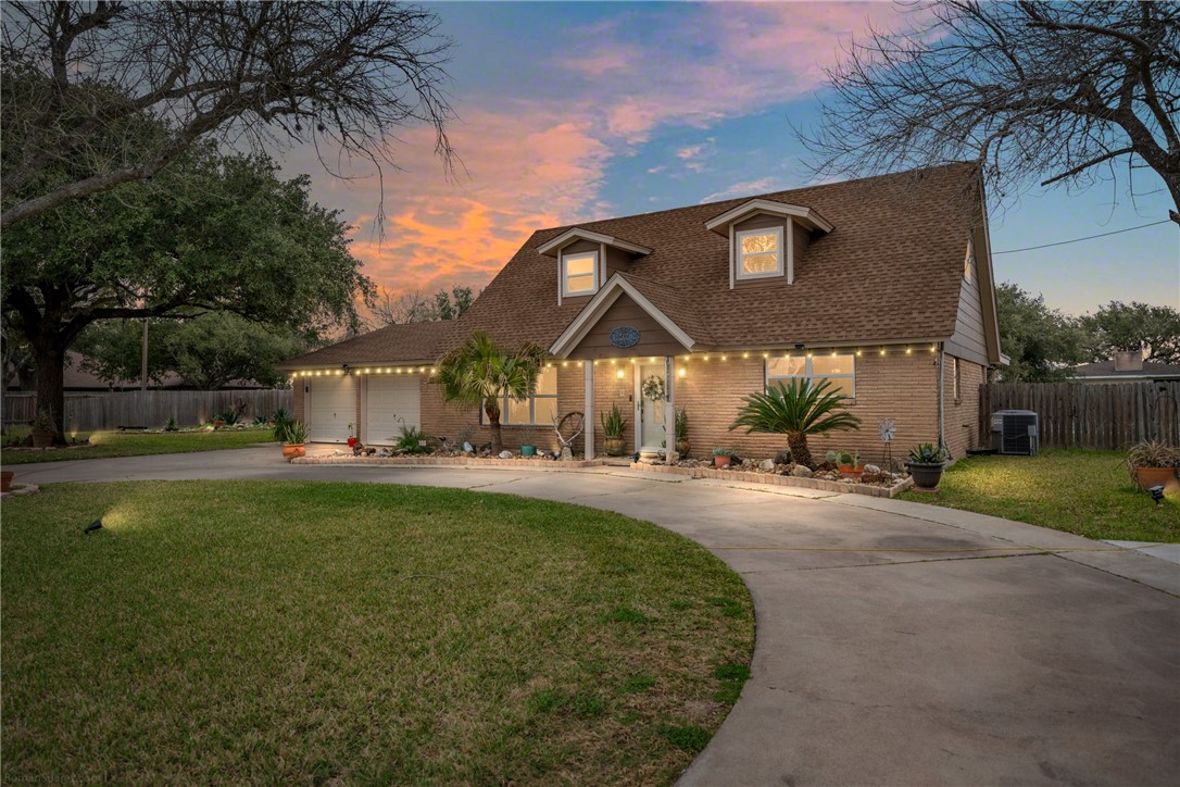 611 E Purisima Street Refugio TX 78377