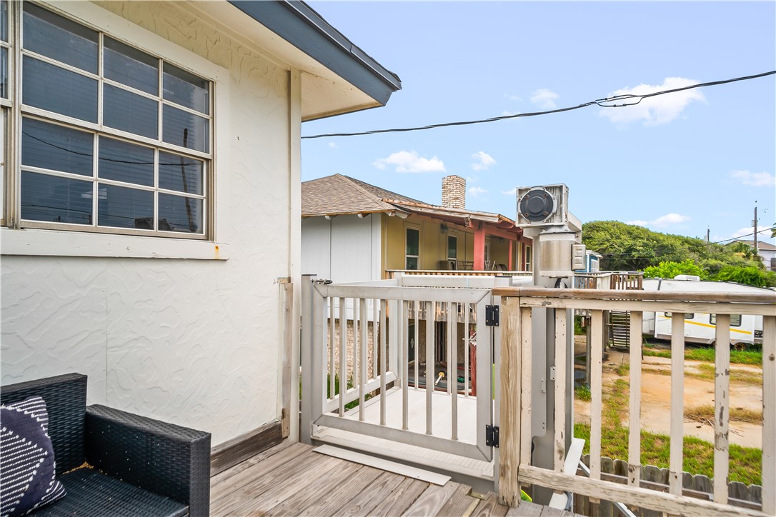 1211 Whispering Sands Street Port Aransas TX 78373