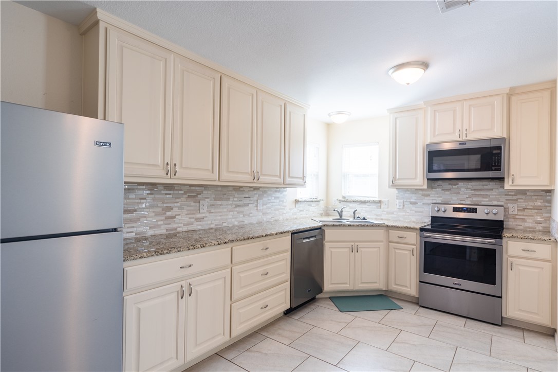 1142 Patton Street Rockport TX 78382