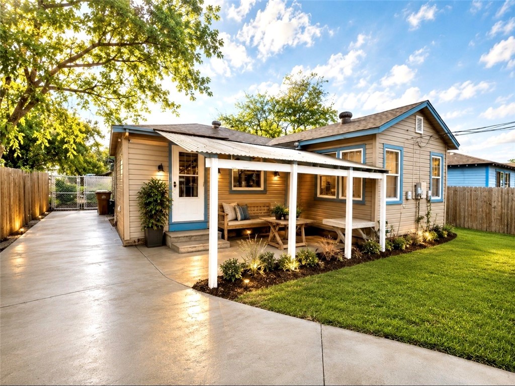 4305 Willow Street Corpus Christi TX 78411