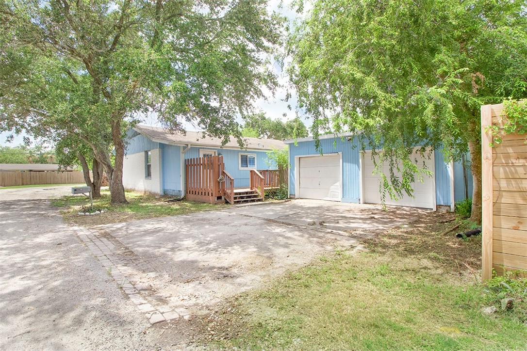 302 Wray Lane Corpus Christi TX 78412
