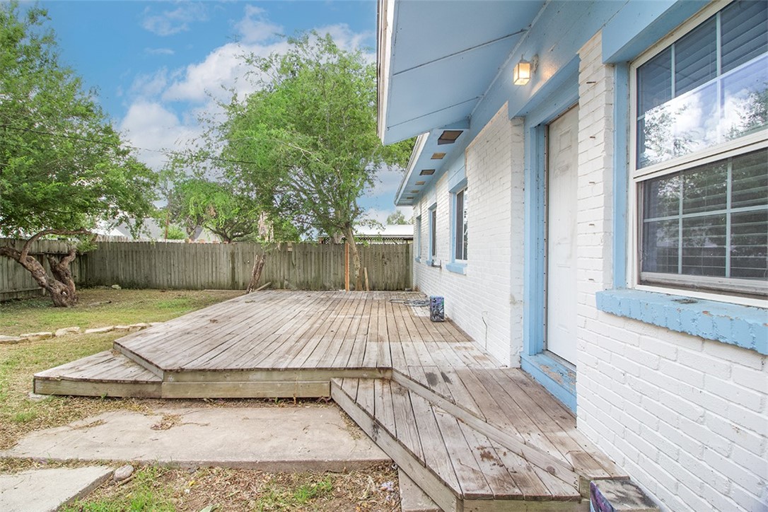 302 Wray Lane Corpus Christi TX 78412