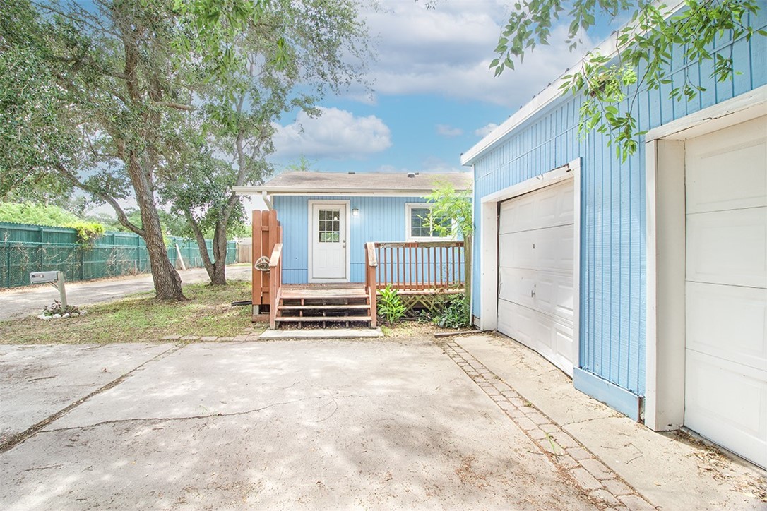 302 Wray Lane Corpus Christi TX 78412