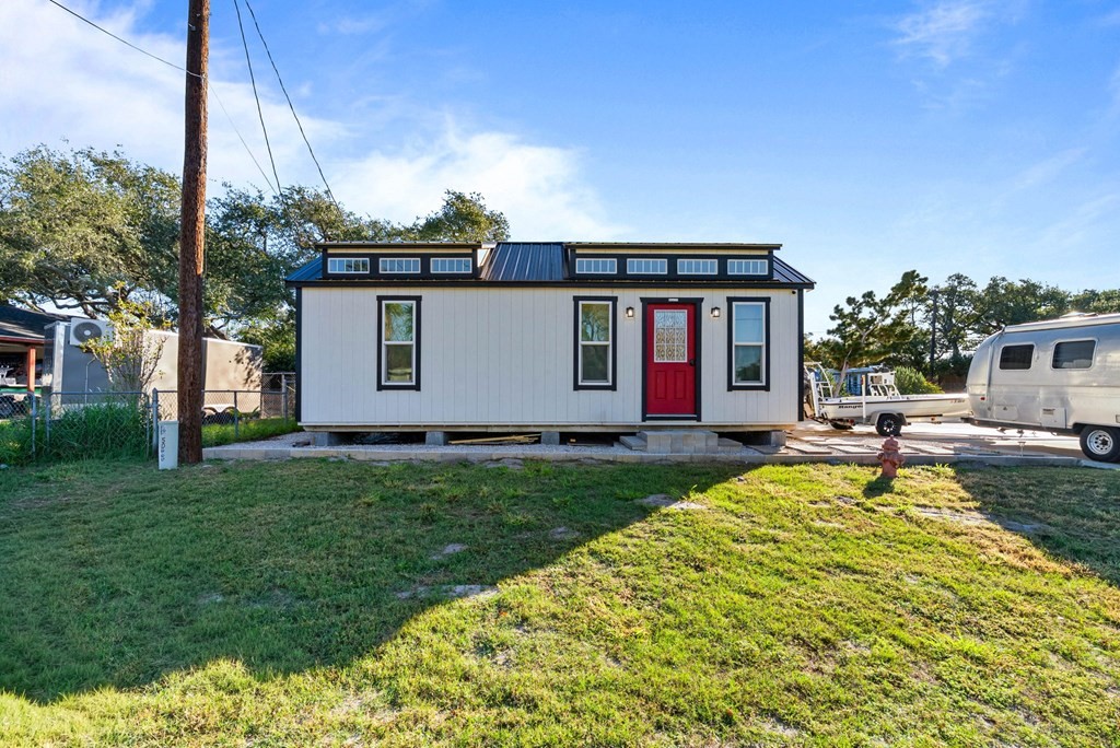 504 W Liberty Street Rockport TX 78382