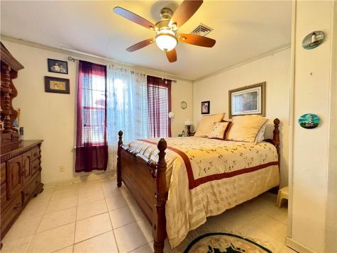 2609 W Highland Avenue Ingleside TX 78362