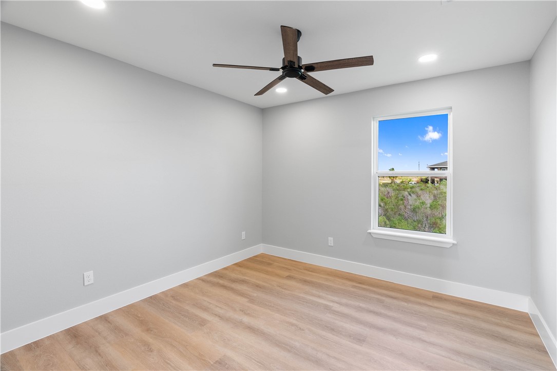 324 W Live Oak Lane Rockport TX 78382