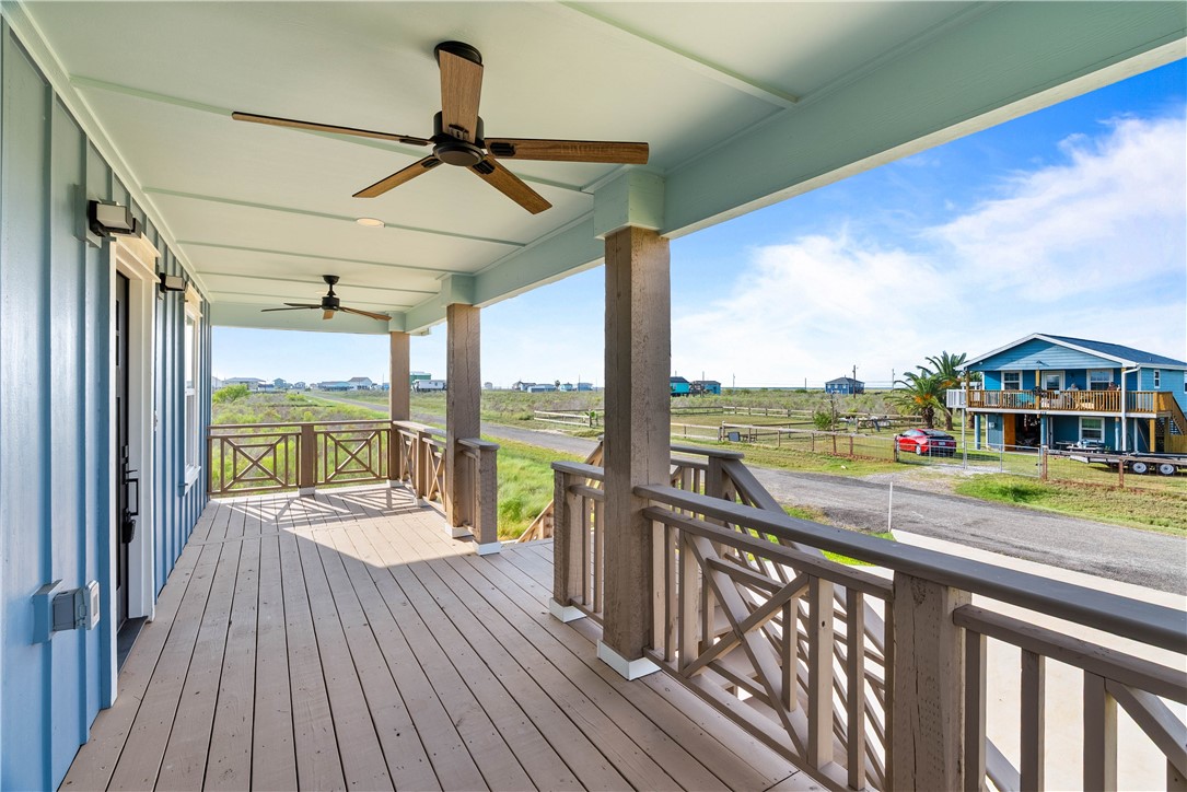 324 W Live Oak Lane Rockport TX 78382