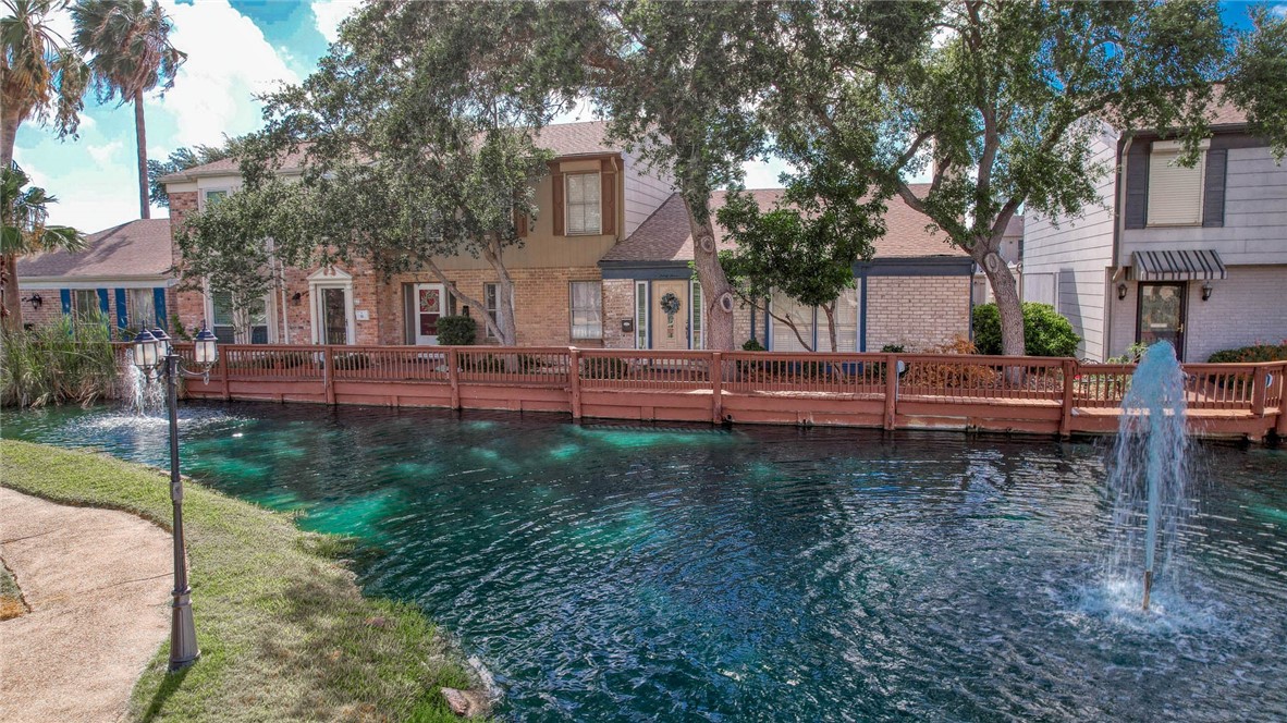 34 Rock Creek Drive Corpus Christi TX 78412