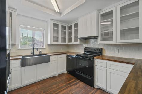 5721 Cresthaven Drive Corpus Christi TX 78415