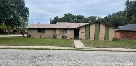 1101 Lincoln Street Alice TX 78332