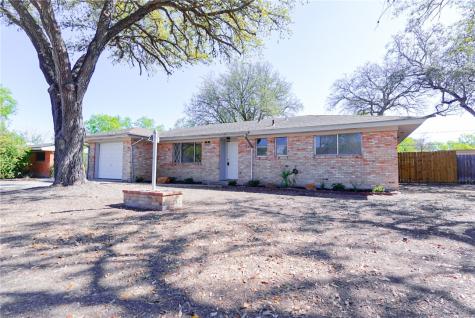 1108 N Woodlawn Drive Alice TX 78332