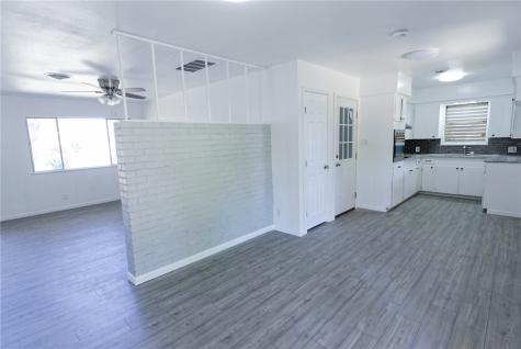 1108 N Woodlawn Drive Alice TX 78332