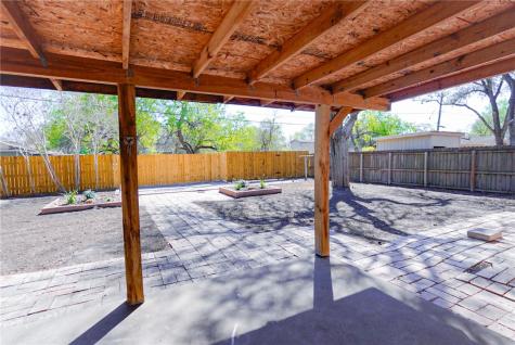 1108 N Woodlawn Drive Alice TX 78332