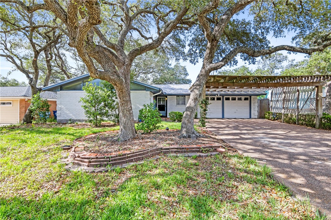 1903 Johnson Avenue Rockport TX 78382