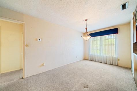 203 W Trant Kingsville TX 78363