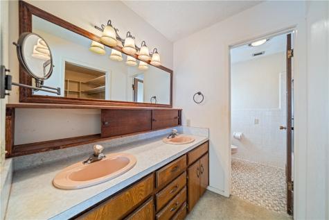203 W Trant Kingsville TX 78363