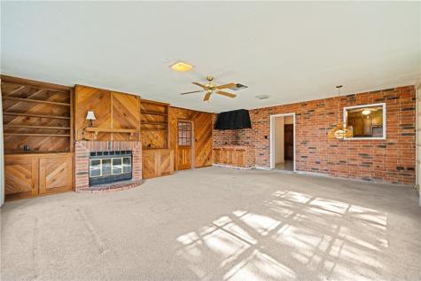 203 W Trant Kingsville TX 78363