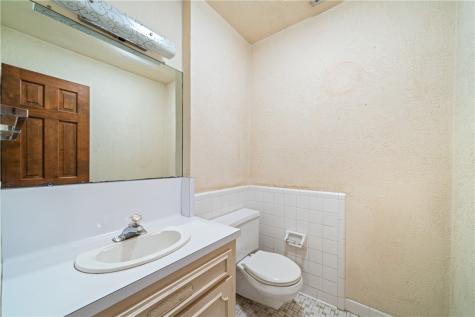 203 W Trant Kingsville TX 78363