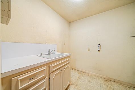203 W Trant Kingsville TX 78363